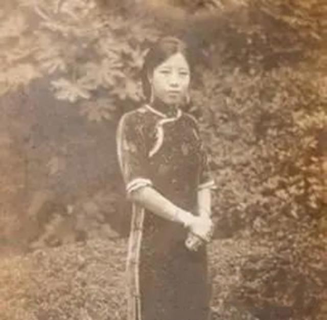 84岁扫地大妈捐24亿,北京扫地大妈捐24亿后续