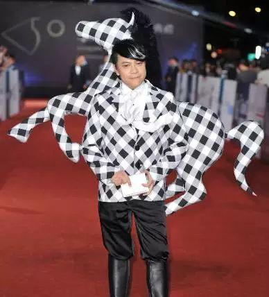 黄渤斗牛为什么被封神,黄渤被调侃相貌与才华成反比