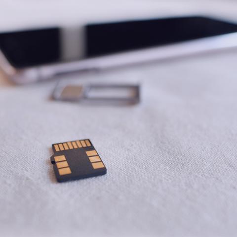 不用二选一!这张存储卡也能当作SIM卡用,让手机轻松加空间