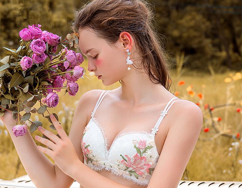 KO圆盘胸，选内衣还得对号入座