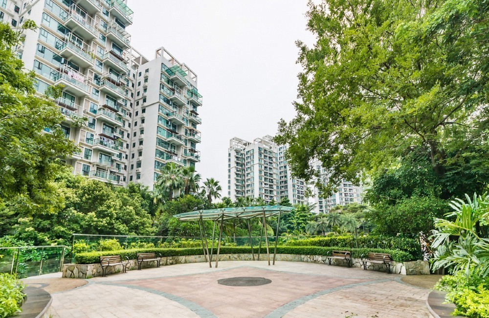 远离城市喧嚣的山林深处的房子,自然和繁华兼得的梦想居所