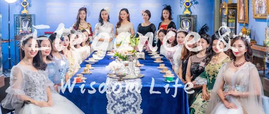 女性气质礼仪培训班,优雅仪态培训报名