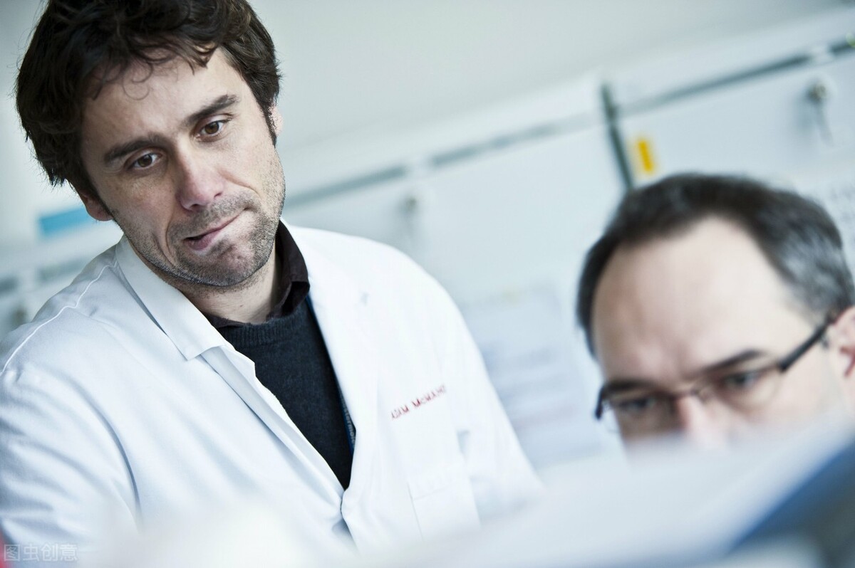 成都男子网购环形刀竟给自己割包皮！不料肿成“棒槌”，求助医生