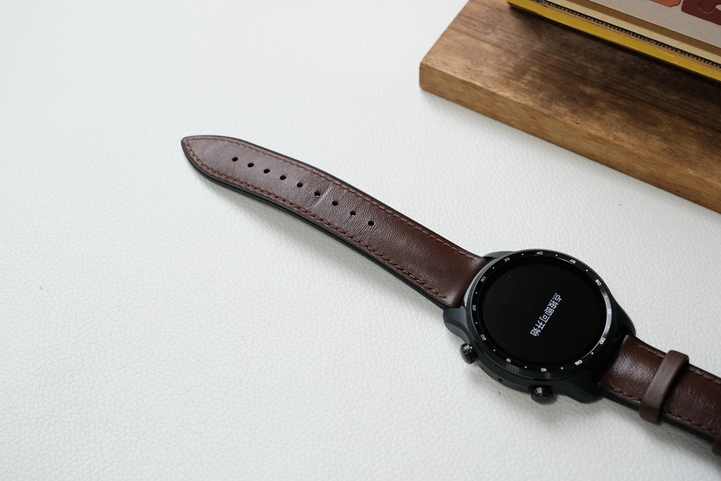 ticwatchprox充电,最全能的智能手表ticwatchprox