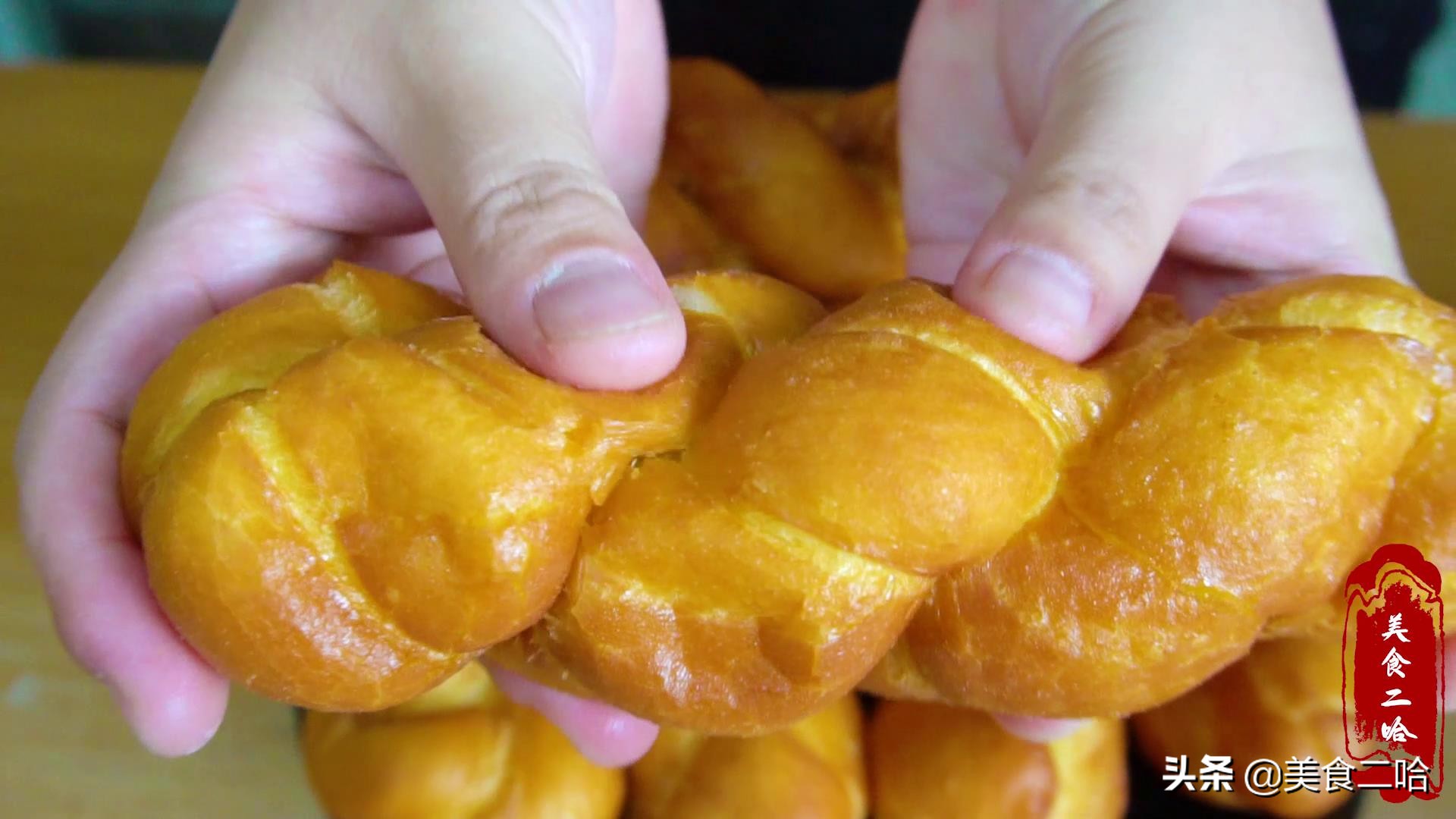 炸麻花的正确方法和技巧,炸麻花怎样和面麻花软乎