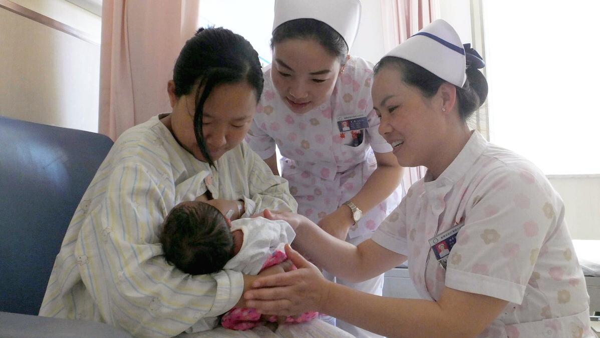 哺乳期早期乳腺炎要怎么处理,哺乳期乳腺炎初期怎样治疗最快