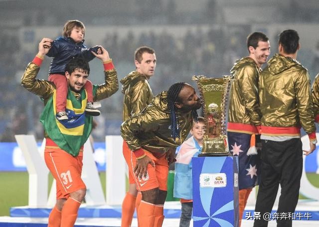 1999年带领山东鲁能泰山夺得双冠,99年鲁能泰山双冠王之路