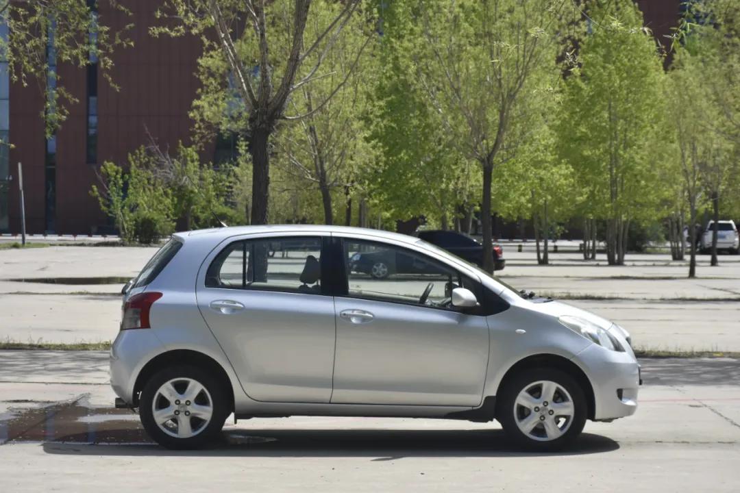 雅力士飞度3万左右,玛驰和雅力士和飞度