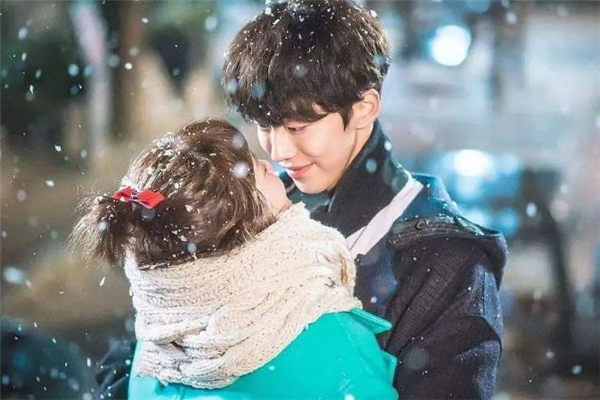 老公喜欢打牌怎么管,老公打麻将该不该管