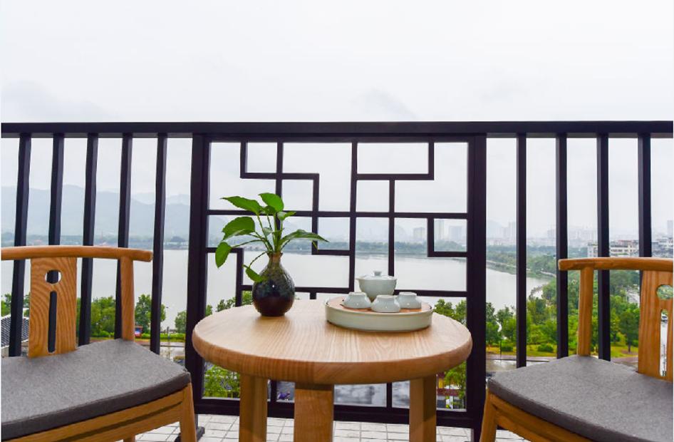 隐藏在英德一座微派风格的酒店—一幅灵动与纸上的古邑国画