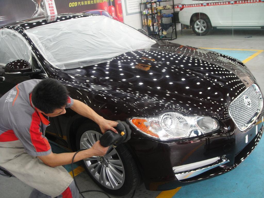 新车镀晶打蜡封釉哪个好,汽车镀膜打蜡镀晶哪种不伤车漆