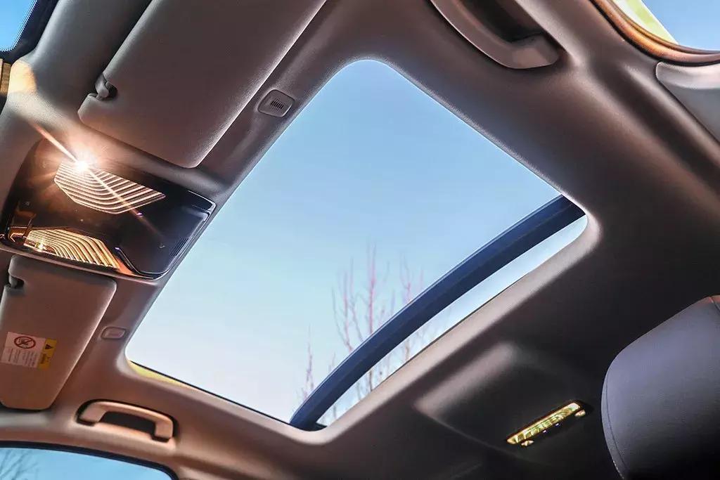 乘坐体验舒适的车,试驾全新宝马5系视频