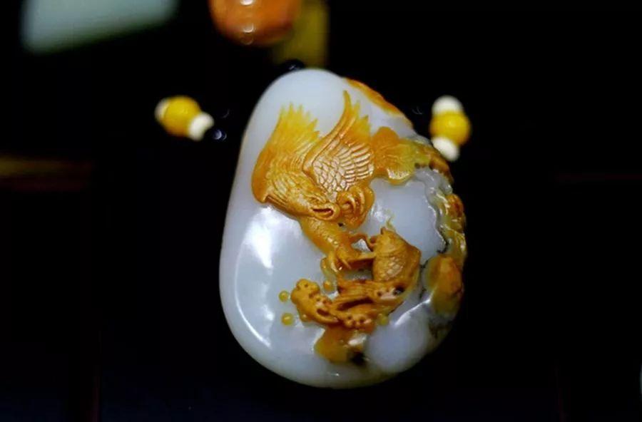 如何辨别人造玉石与玉石,怎么辨别玉是不是人工合成