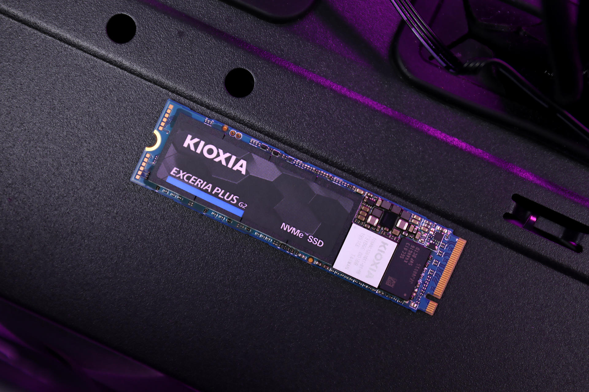 铠侠rd20固态硬盘,铠侠rd20和英睿达固态硬盘哪个好