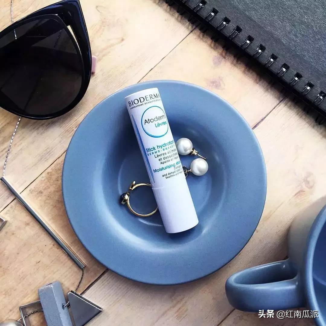 好用的润唇膏可以让嘴唇变好看,什么唇膏让嘴巴变嫩