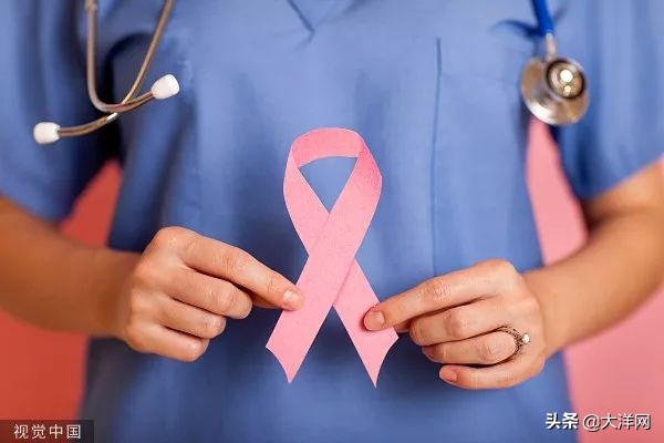 老人70多一侧乳房有硬块不痛,男子胸部长肿块患乳腺癌