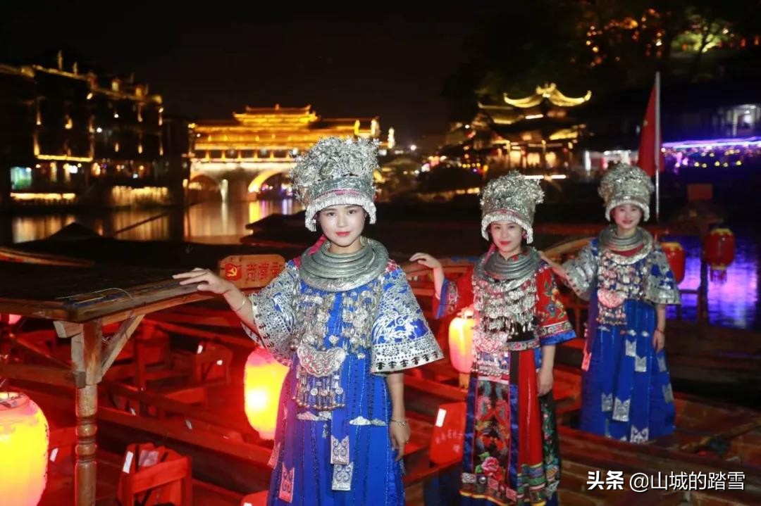 去凤凰古城有必要看演出吗,吐槽凤凰古城