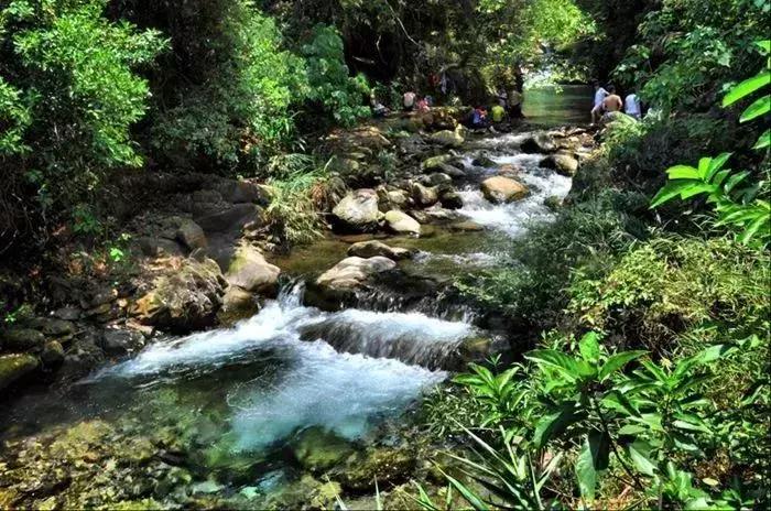 广州小九寨沟旅游,广州出发避暑旅游景点推荐