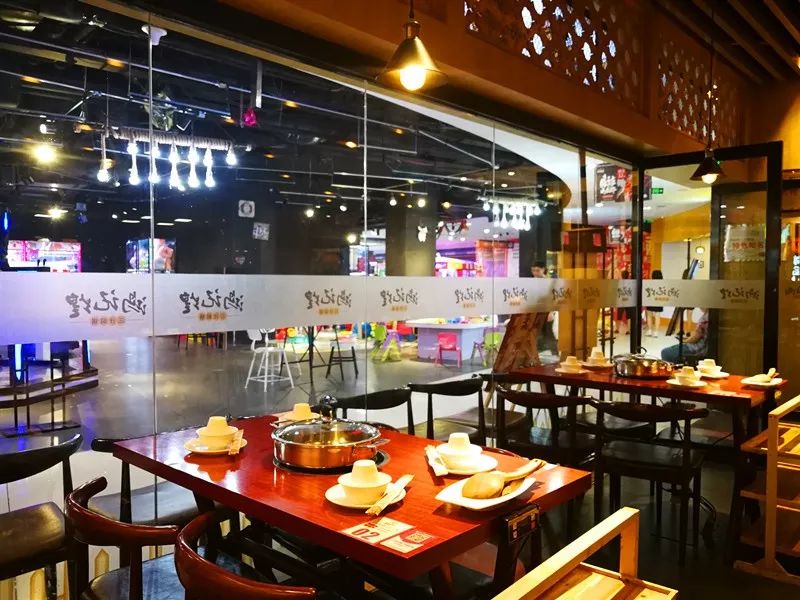 贵阳煌上煌三汁焖锅店铺,贵阳购物中心黄记煌三汁焖锅