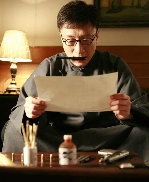 豆瓣9.6分谍战,谍战剧潜伏者9.7分以上谍战大片