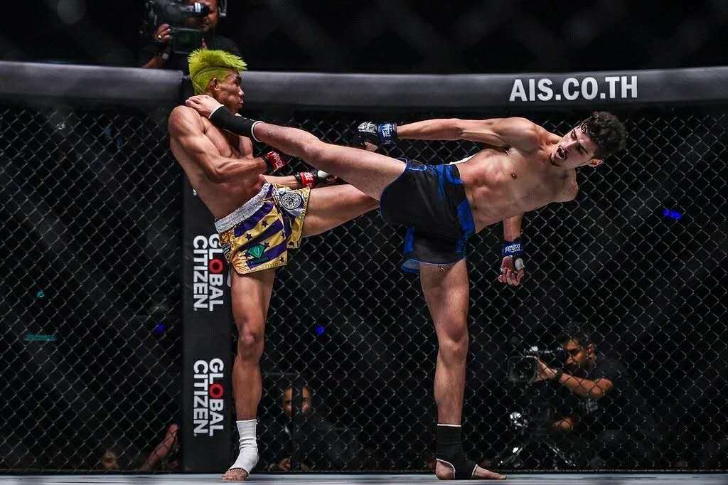 将杀马特带上国际擂台，如今他又要挑战下一任播求