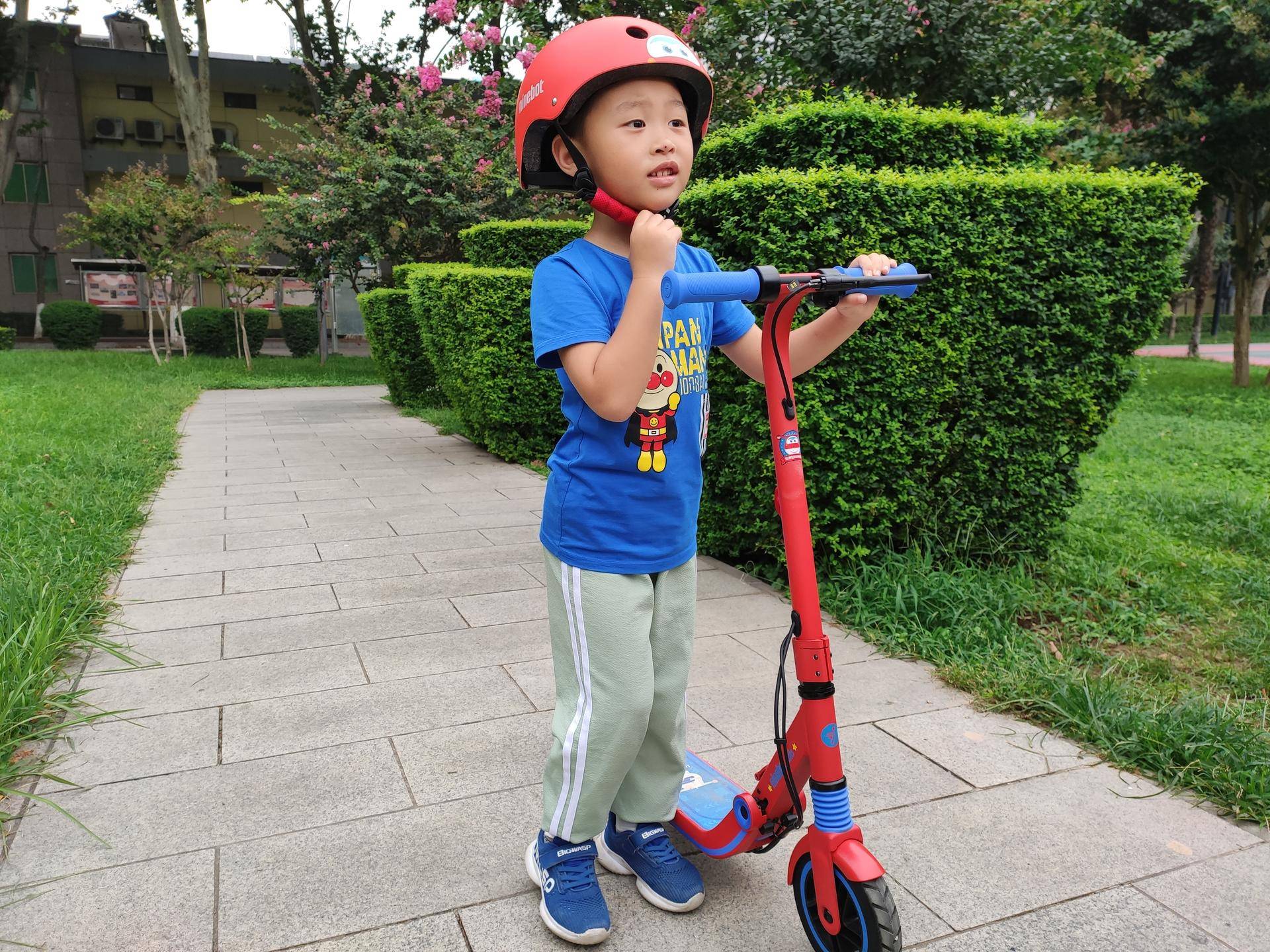 超级飞侠体验太空舱,超级飞侠儿童滑板车测评推荐