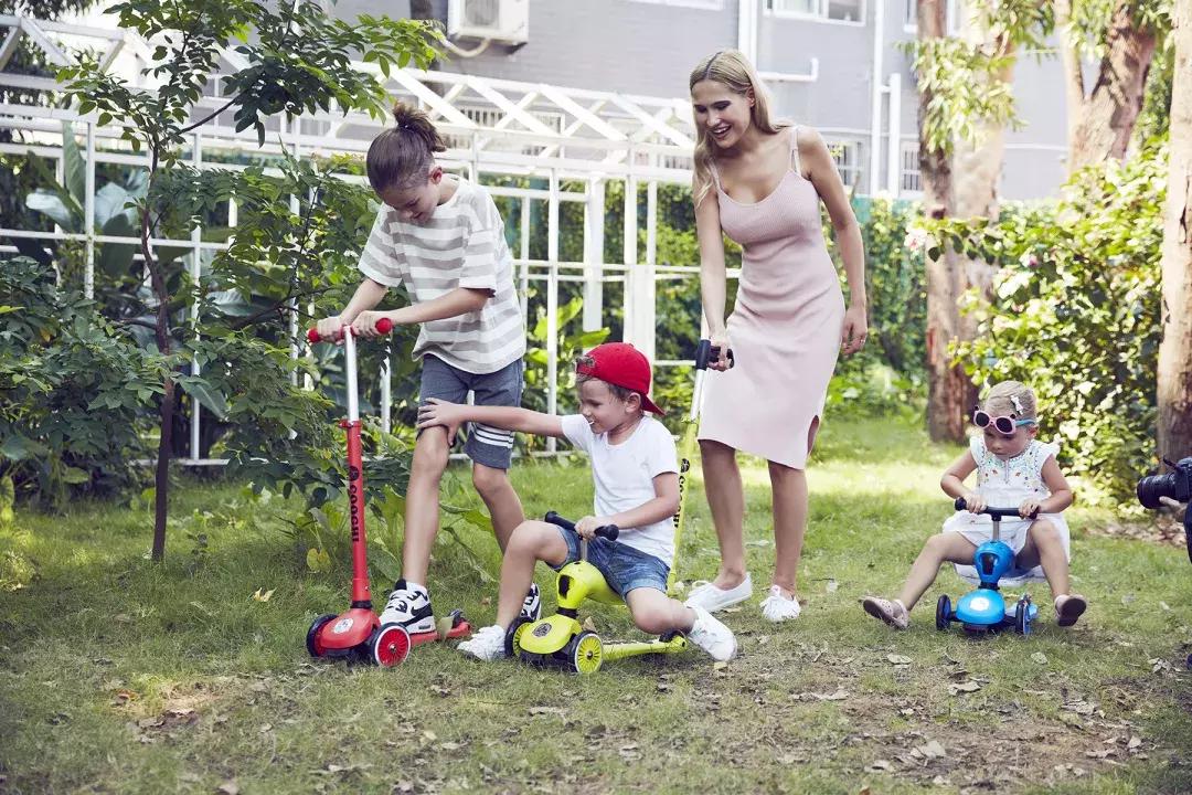 夏天带孩子的8个误区,宝宝穿开裆裤不穿纸尿裤有细菌吗