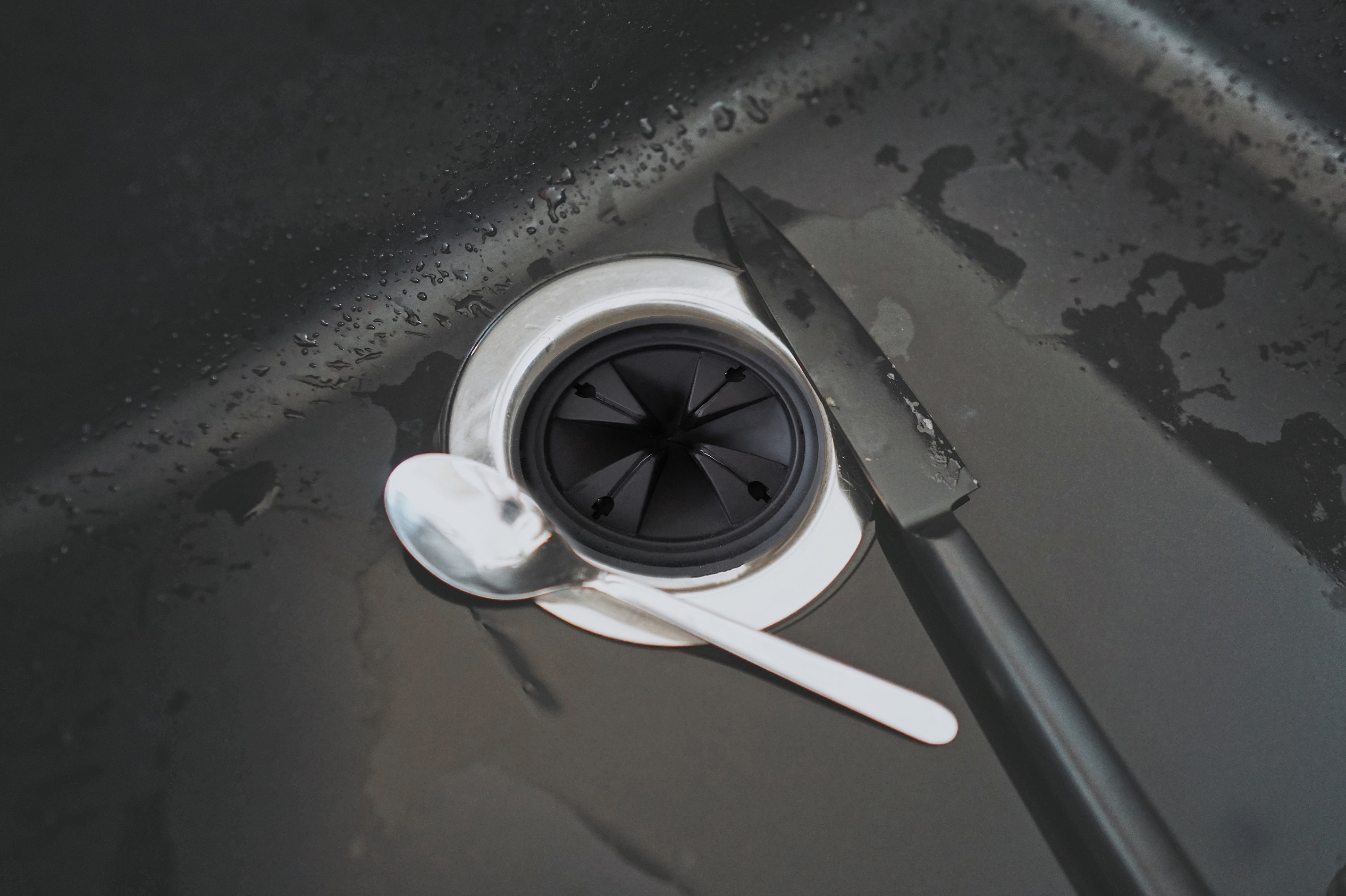 厨余垃圾处理器有没有用?怎么选购?关注这几个方面就够了