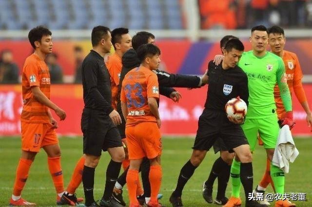 大快人心！过街老鼠人人喊打，裁判傅明和关星被停哨！