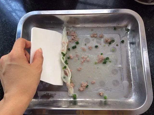 自制肠粉家庭简单做法,在家自制肠粉简易版