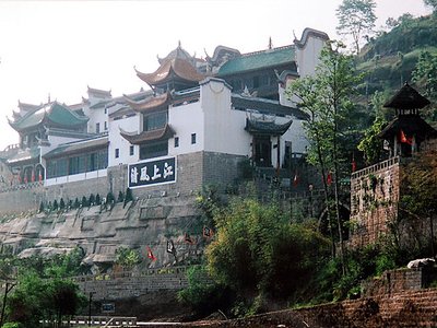 越野越嗨：峡州国旅邀您“坐”着邮轮体验鄂渝最佳自驾游风景线