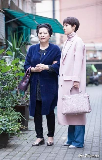 凯特王妃和梅根王妃哪个更大,凯特王妃梅根穿衣搭配