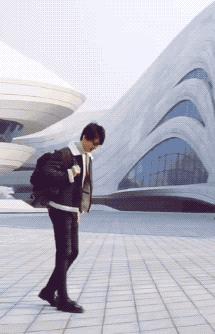 一开始我以为爱上了实力派,没想到他们还全是梗王