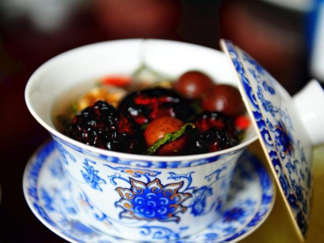 少数民族结婚新娘子接亲,少数民族结婚新郎新娘喝酒