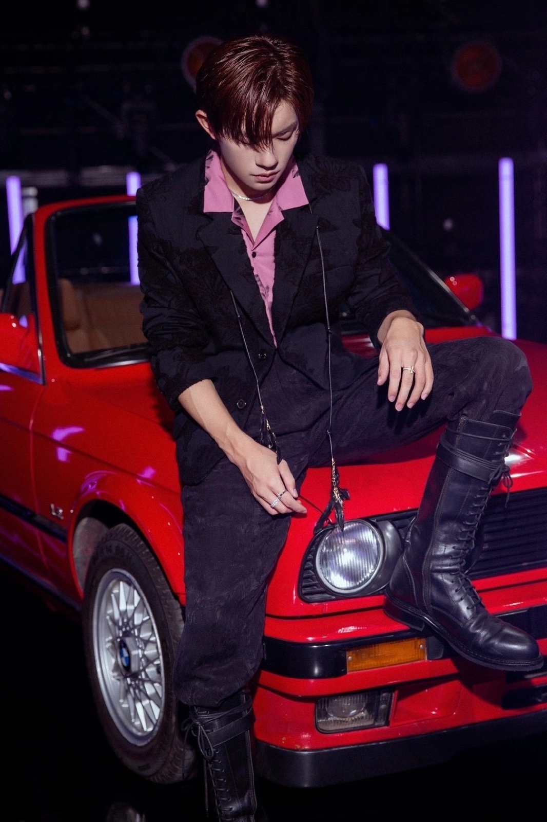 高冷霸气的易烊千玺,易烊千玺颜值即正义