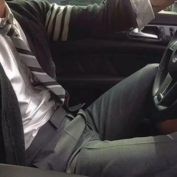 超丧成熟稳重的头像男,丧到极致的男生头像真人