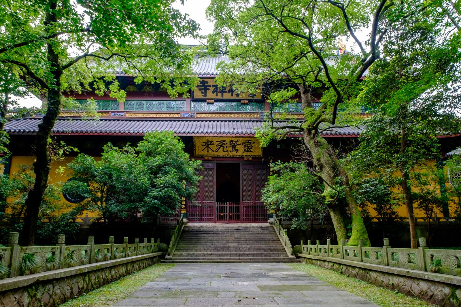 浙江最出名的佛教寺庙,浙江人气最高的六大寺庙