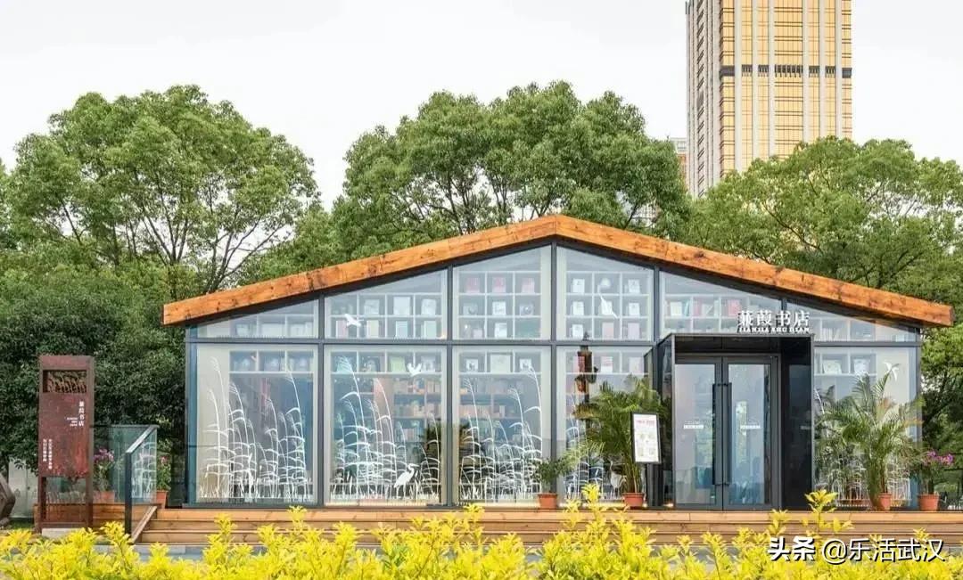 比咖啡馆有底蕴、比图书馆有情趣，集美貌才华于一身的，就在这