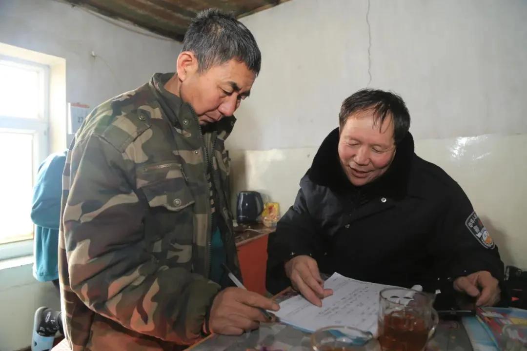 管得最宽的片警有了“接班人”!