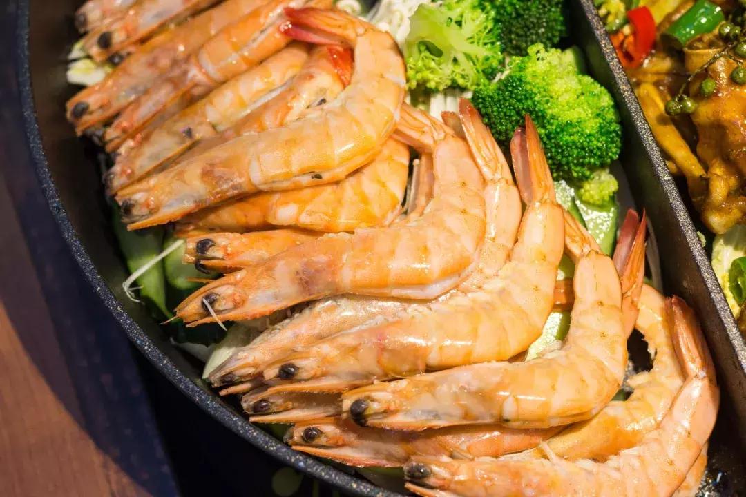 网红兔兔鲜锅来了，三天6.8折，锅子都是水晶的~~