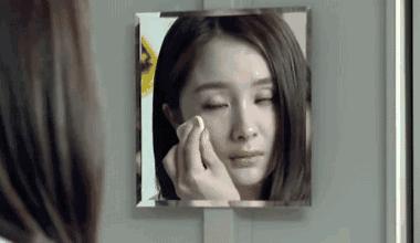 卡粉起皮怎么救,卡粉浮粉起皮脱妆怎么办