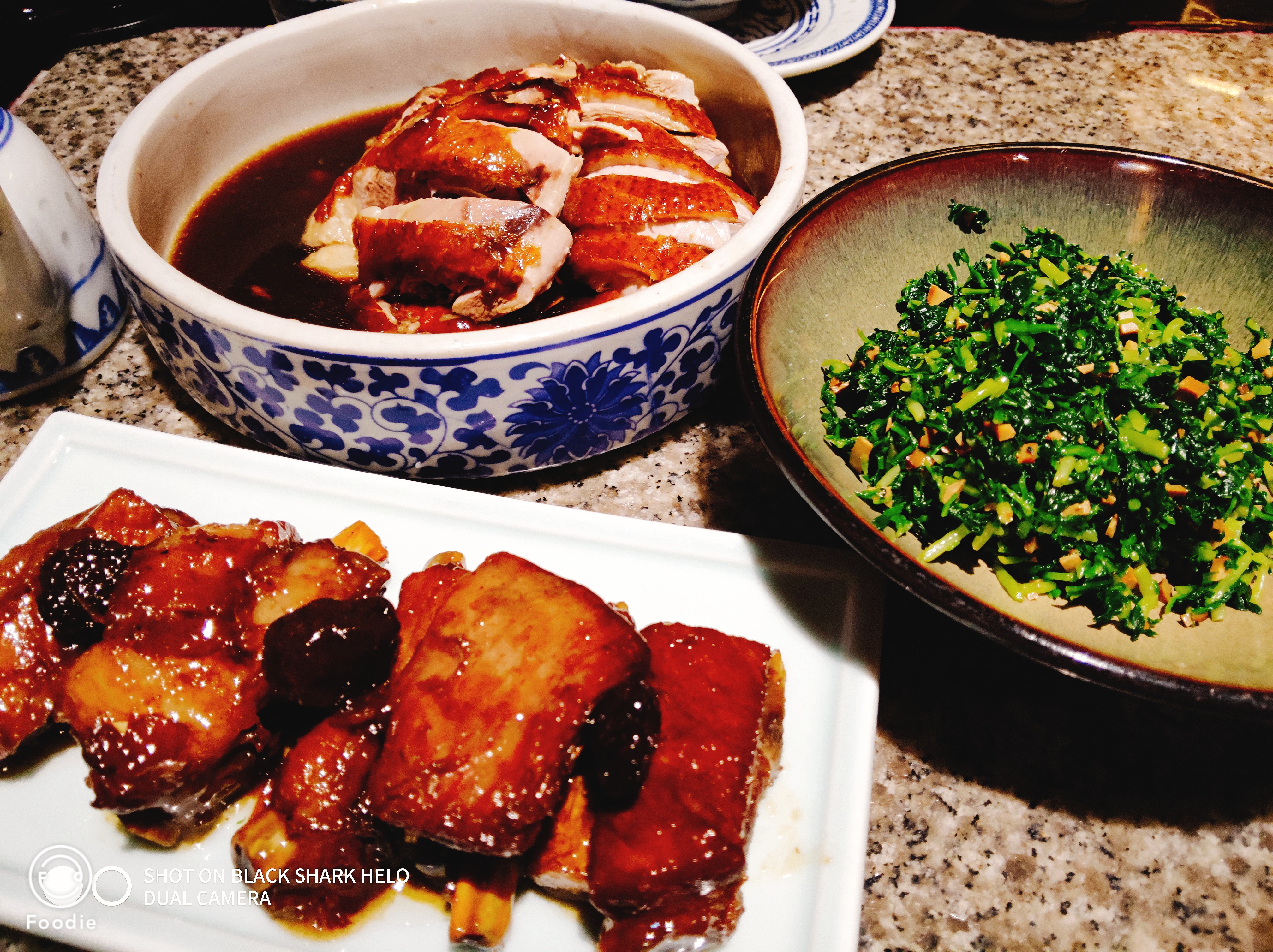 黑鲨游戏手机2.12.5,黑鲨游戏手机2代黑鲨helo