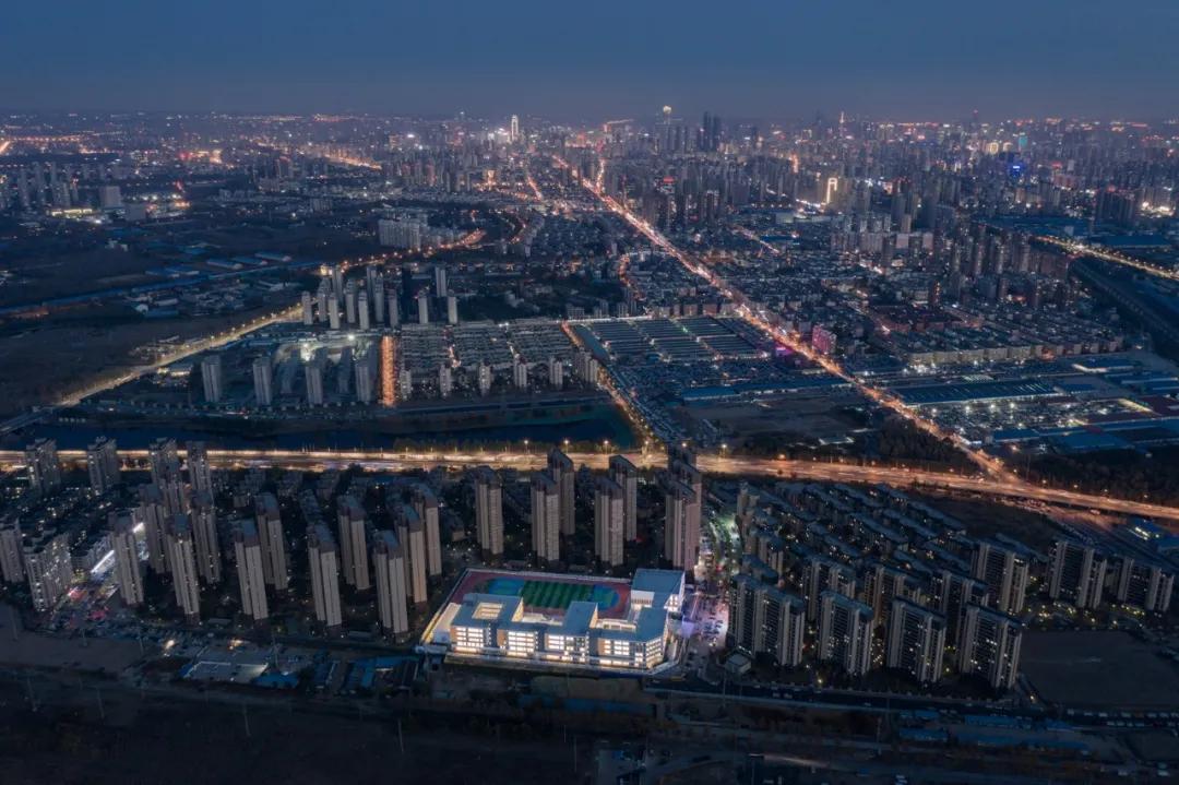 多维度的空间体系——东北英才教育集团第一中学/霍普股份