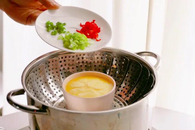 布丁蛋羹的做法视频,带盖蒸煮布丁式蛋羹