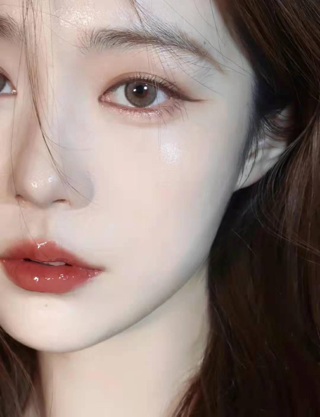 为何你的底妆总卡粉呢,底妆出油不服帖从此告别尴尬