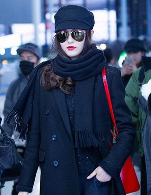 保暖又好看又时尚的围巾来了,冬天的时髦是戴一条好看的围巾