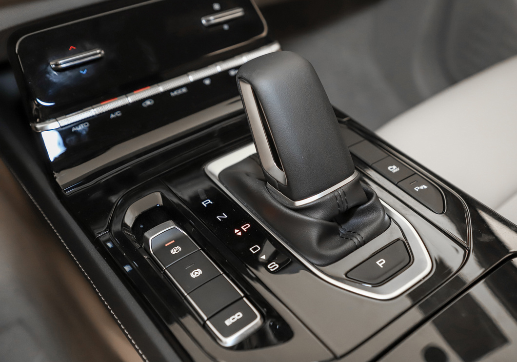 五菱凯捷七座混动最新款介绍,什么车对比五菱凯捷更好更实用