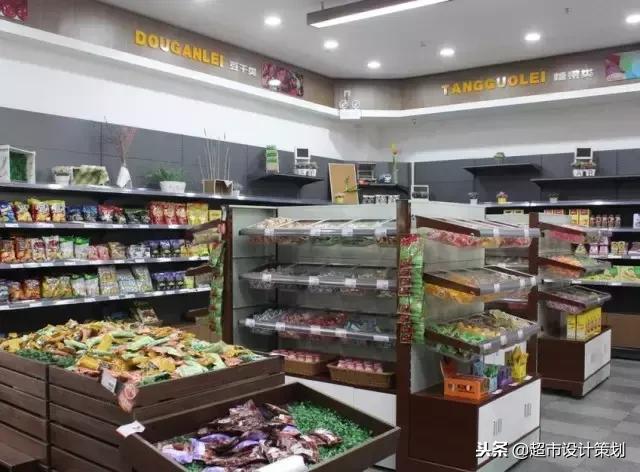 超市食品陈列摆放效果图,超市休闲食品创意陈列图片