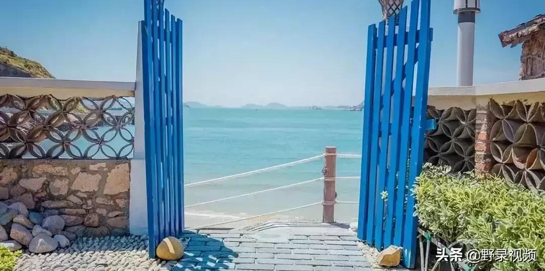 春天来了，这个四月请开启小情侣打卡模式，单身狗们千万不要点