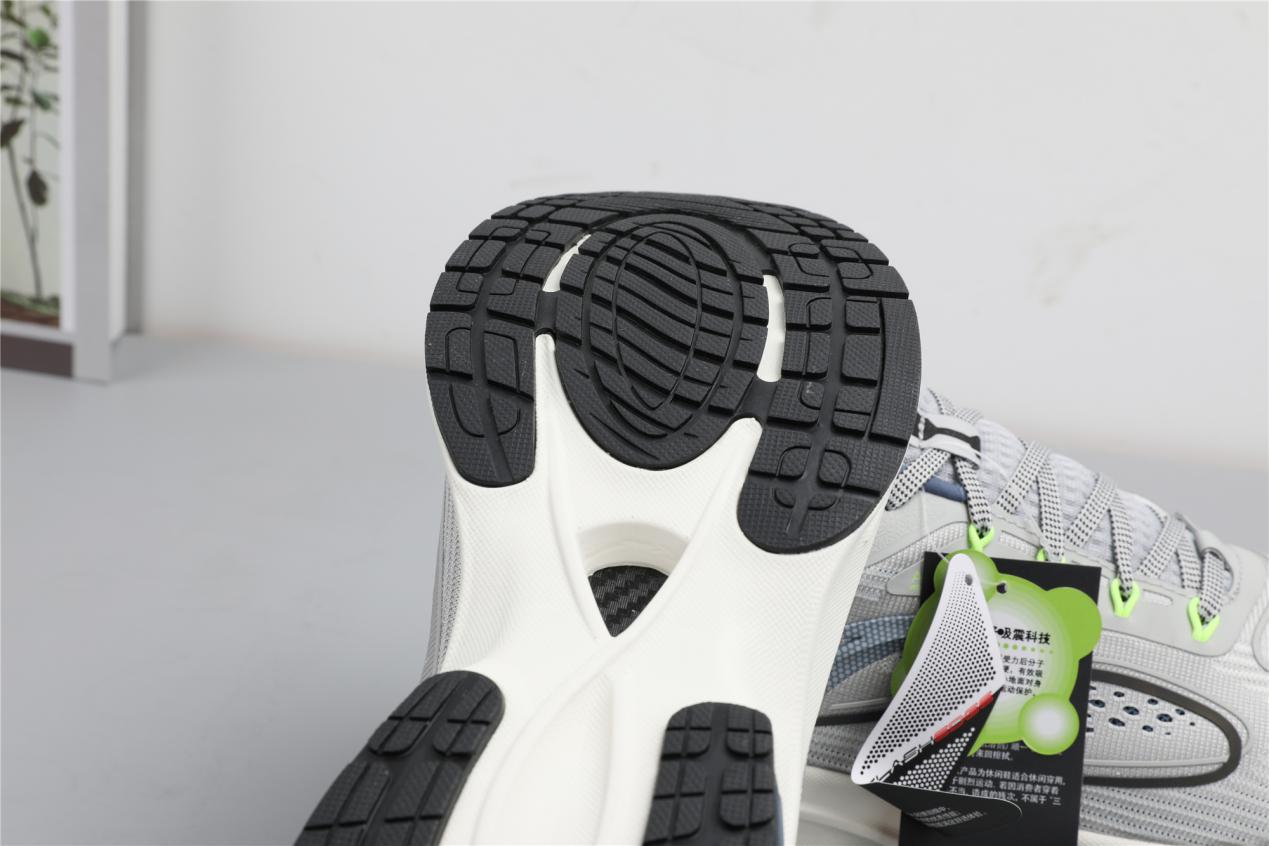 安踏咕咚联名跑鞋,咕咚安踏联名跑鞋评测